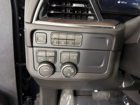 Used 2026 Chevrolet Tahoe LS AWD/4WD image 15
