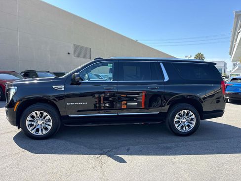 Used 2025 GMC Yukon XL Denali AWD/4WD image 5