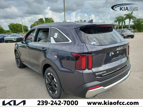 New 2026 Kia Sorento S FWD image 7