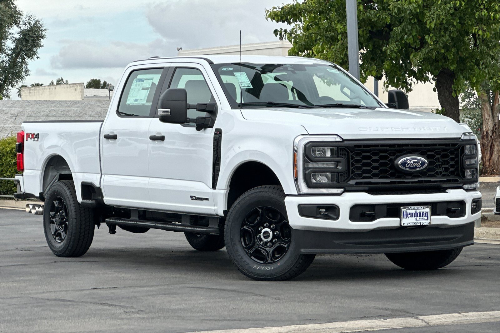New 2026 Ford F350 4x4 Crew Cab Super Duty image 2