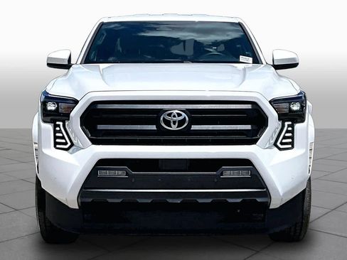 Used 2024 Toyota Tacoma SR5 AWD/4WD image 4