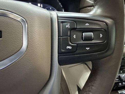 Used 2022 GMC Yukon Denali AWD/4WD image 24