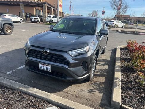 Used 2025 Toyota RAV4 XLE w/ Convenience Package image 6
