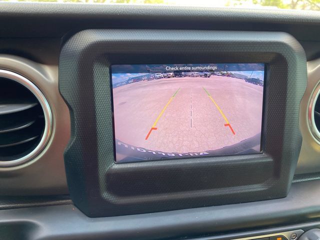 Used 2019 Jeep Wrangler Unlimited Rubicon w/ Dual Top Group AWD/4WD image 18