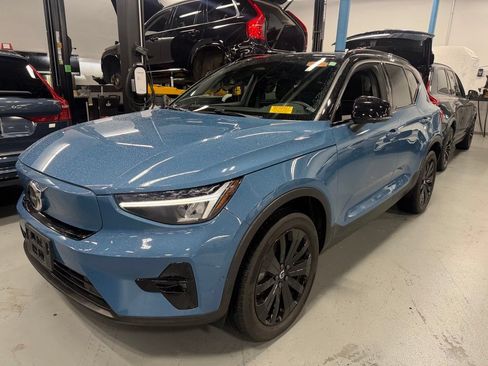 Certified 2023 Volvo XC40 Recharge Plus AWD/4WD image 1