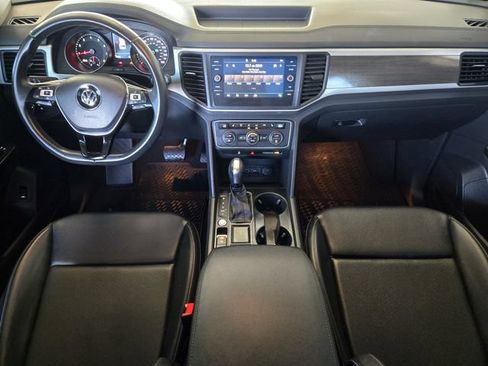 Used 2020 Volkswagen Atlas SE w/ Panoramic Sunroof Package FWD image 28