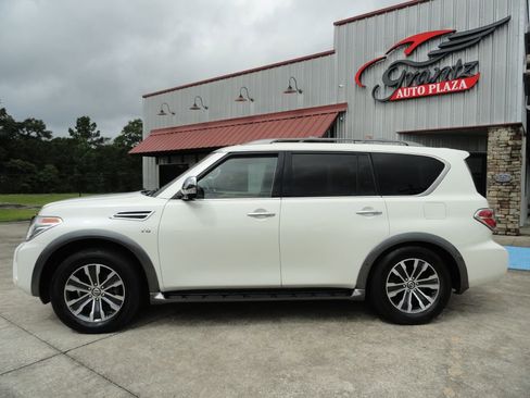 Used 2018 Nissan Armada SL w/ Premium Package AWD/4WD image 3