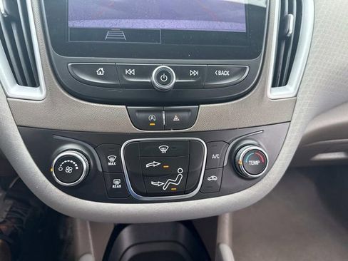 Used 2023 Chevrolet Malibu LS image 24