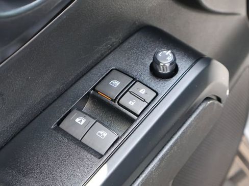 Used 2023 Toyota Tacoma SR w/ SR Convenience Package AWD/4WD image 16