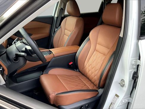 Used 2025 Nissan Rogue Platinum w/ Platinum Premium Package FWD image 15