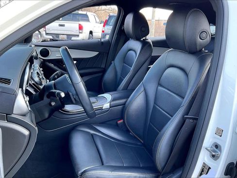 Used 2022 Mercedes-Benz GLC 300 4MATIC Coupe image 8