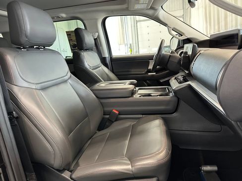 Used 2025 Ford Expedition Max Active AWD/4WD image 33