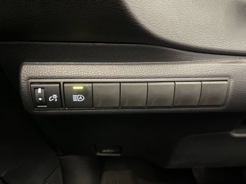Certified 2025 Toyota Corolla SE FWD image 28