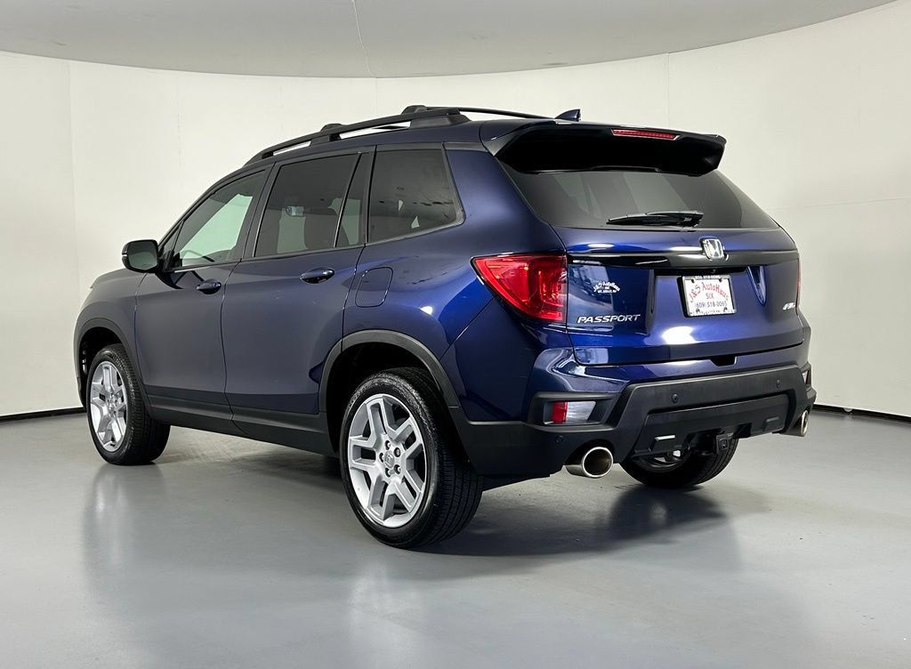 Used 2025 Honda Passport EX-L image 5