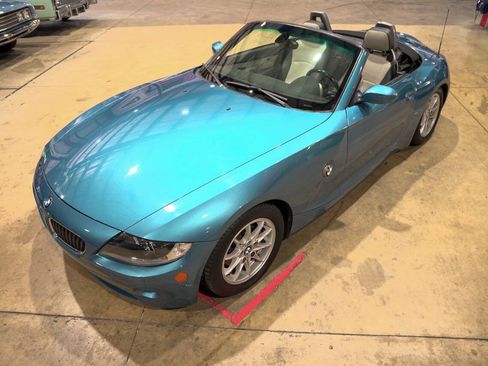 Used 2005 BMW Z4 2.5i RWD image 15