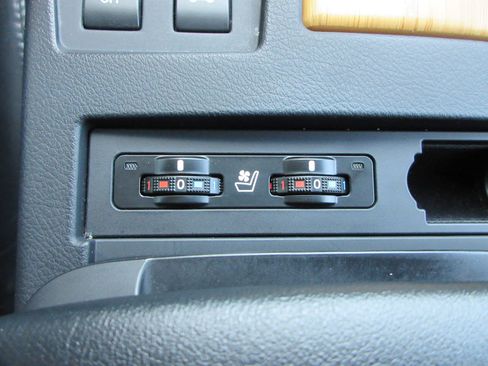 Used 2014 Lexus RX 450h AWD image 49