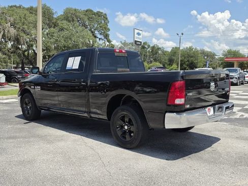Used 2020 RAM 1500 Classic SLT AWD/4WD image 3