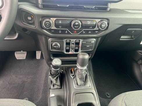 New 2026 Jeep Gladiator Sport image 21