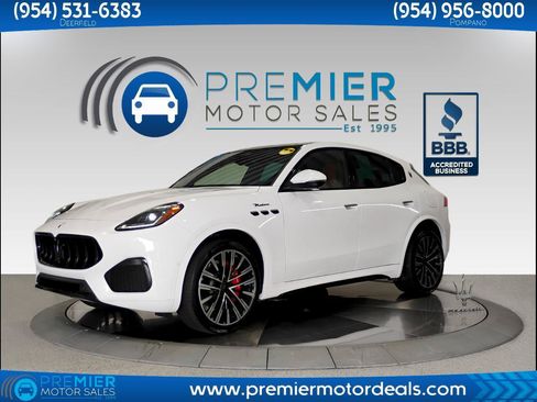 Used 2023 Maserati Grecale Modena AWD/4WD image 1