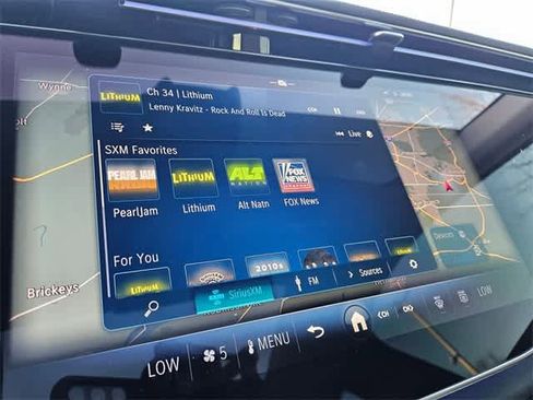 Used 2025 Mercedes-Benz E 450 4MATIC All-Terrain Wagon image 30