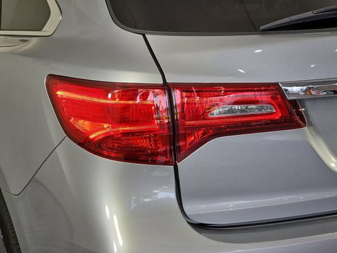 Used 2020 Acura MDX FWD image 31