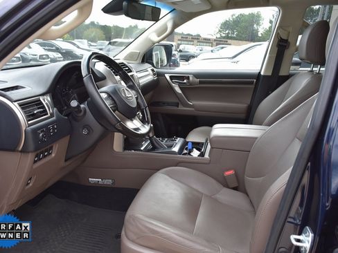 Used 2021 Lexus GX 460 Luxury w/ Sport Design Package image 32