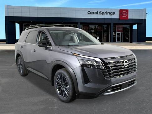 New 2026 Nissan Pathfinder SL w/ SL Premium Package FWD image 7