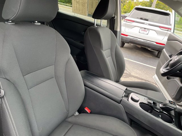 Used 2024 Nissan Rogue S AWD/4WD image 8