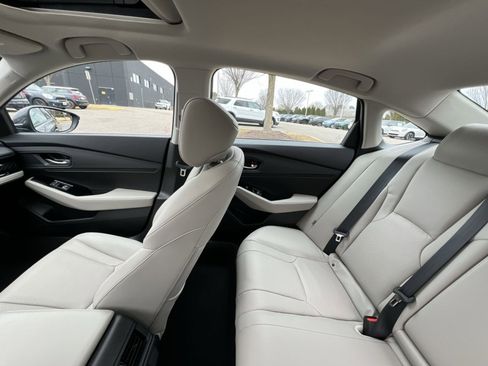 Used 2025 Honda Accord Touring image 3