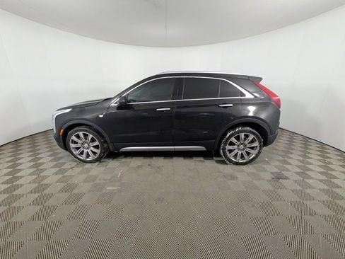 Used 2020 Cadillac XT4 Premium Luxury w/ Cold Weather Package image 19