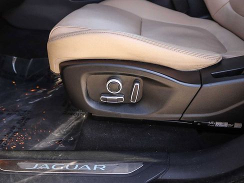 Used 2020 Jaguar F-PACE Premium AWD/4WD image 27
