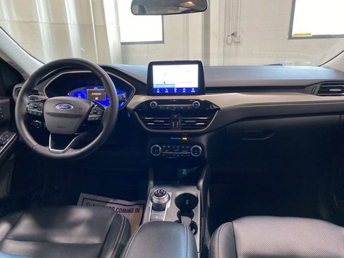 Used 2022 Ford Escape SEL w/ Technology Package AWD/4WD image 13