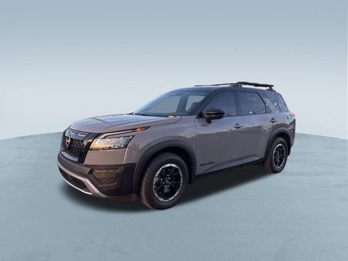 Used 2023 Nissan Pathfinder Rock Creek image 3