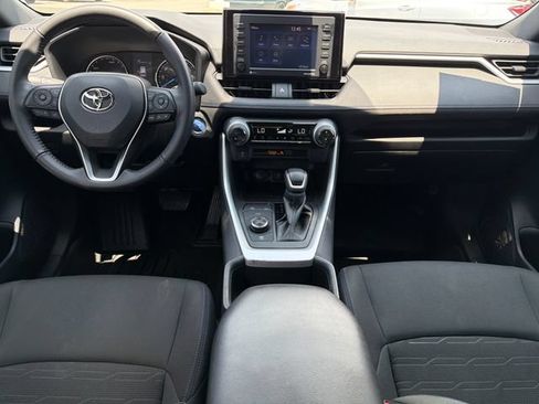 Used 2022 Toyota RAV4 SE AWD/4WD image 9
