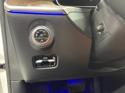 Used 2025 Mercedes-Benz C 300 4MATIC Sedan image 19