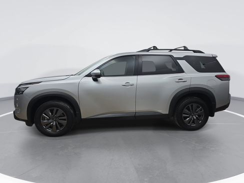 Used 2025 Nissan Pathfinder SV w/ Cargo Package FWD image 7