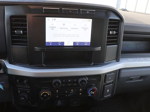 Used 2024 Ford F550 4x4 Regular Cab Super Duty image 27