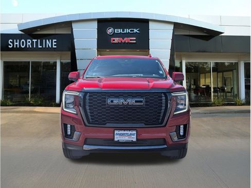 Used 2023 GMC Yukon Denali Ultimate w/ LPO, Floor Liner Package AWD/4WD image 10