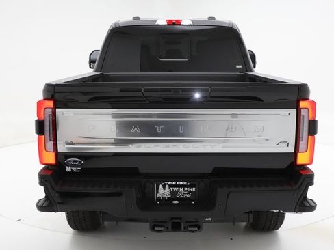 Used 2025 Ford F250 Platinum w/ Platinum Plus Package image 8