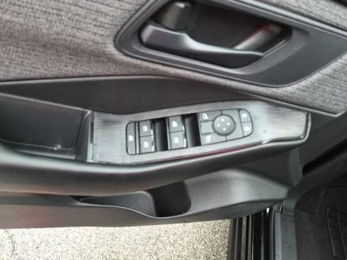 Used 2023 Nissan Rogue S AWD/4WD image 21