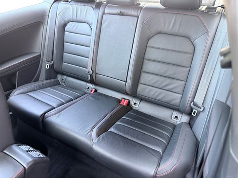 Used 2015 Volkswagen GTI SE w/ Lighting Package (SEL) FWD image 15