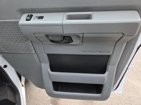 Used 2018 Ford E-350 and Econoline 350 Super Duty w/ Power Windows & Locks Group RWD image 33
