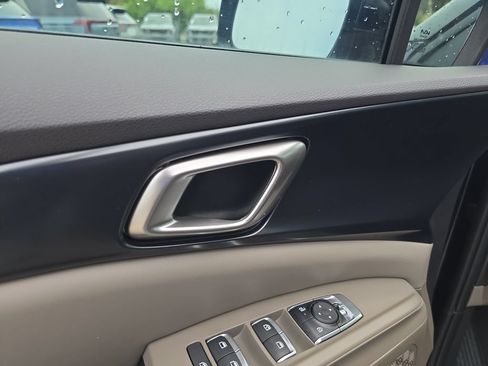 New 2027 Kia Carnival FWD image 19
