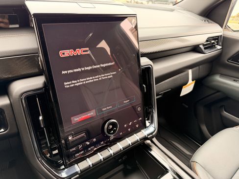 New 2026 GMC Yukon AT4 w/ AT4 Premium Plus Package image 25