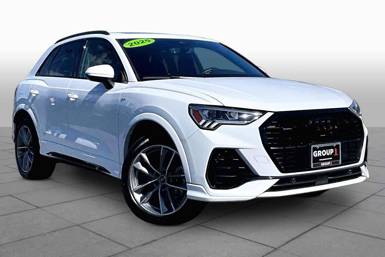 Used 2025 Audi Q3 2.0T Premium w/ Convenience Package AWD/4WD image 3