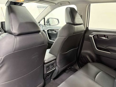 Certified 2021 Toyota RAV4 XLE Premium AWD/4WD image 25