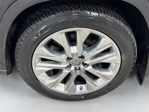 Used 2020 Toyota Highlander Limited image 33