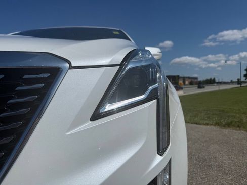 Certified 2024 Cadillac XT5 Premium Luxury w/ LPO, Floor Liner Package AWD/4WD image 9