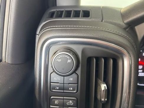 Used 2019 Chevrolet Silverado 1500 LT Trail Boss AWD/4WD image 10