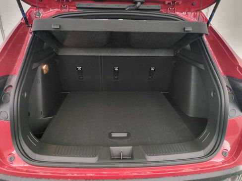 New 2026 Chevrolet Trax RS w/ Sunroof Package image 29